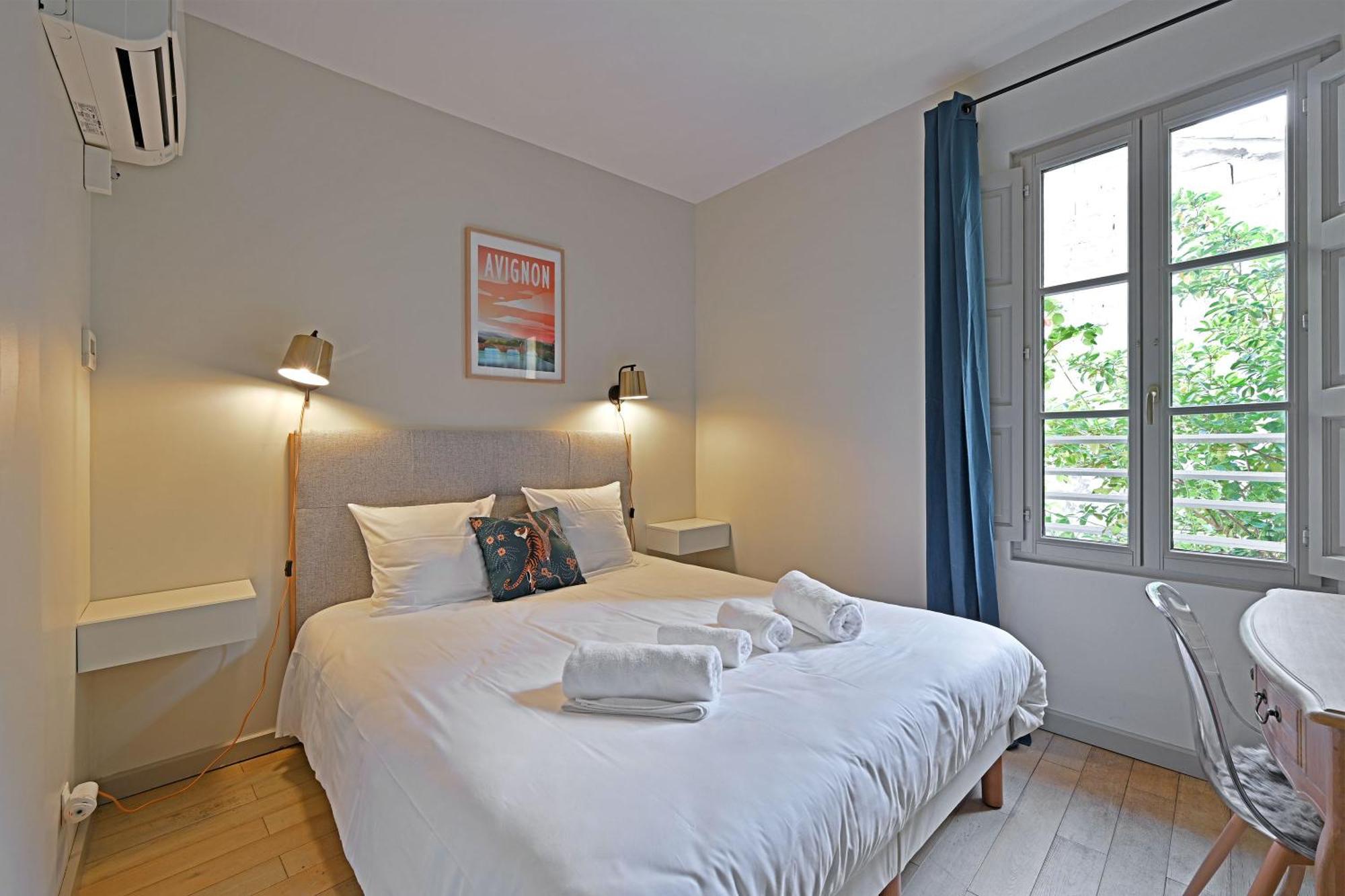 Au Coeur Des Papes, Dans Batisse De Charme Studios & Appartements En Coeur De Ville Avignon Exterior foto